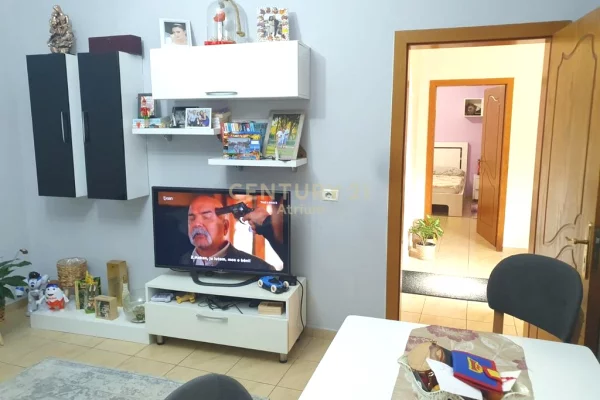 Casa privata/Indipendente in affitto a Tirana 2+1, Arredato