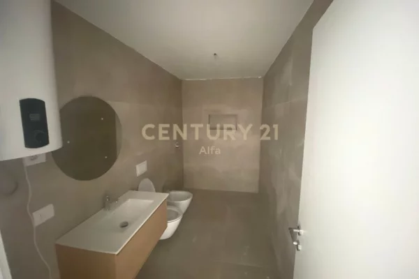 Shtepi me qera Apartament ne Tirane, 1+1, Mobilimi Bosh, pa mobiluar, Pagesa 450  Euro.