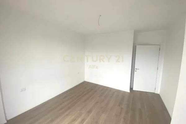 Shtepi me qera Apartament ne Tirane, 1+1, Mobilimi Bosh, pa mobiluar, Pagesa 450  Euro.