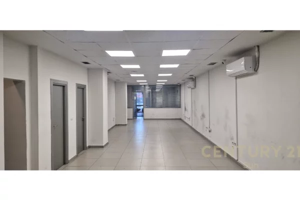 Ambient biznesi me qera 3+1 ne Tirane - 18,000 Euro