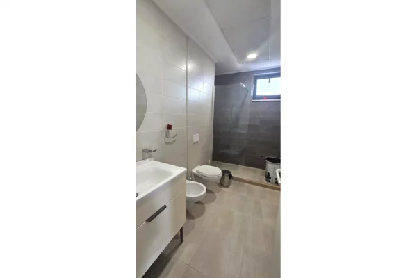 Appartamento in affitto a Tirana 2+1, Arredato