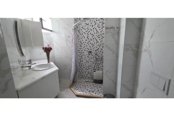 Appartamento in affitto a Tirana 2+1, Arredato