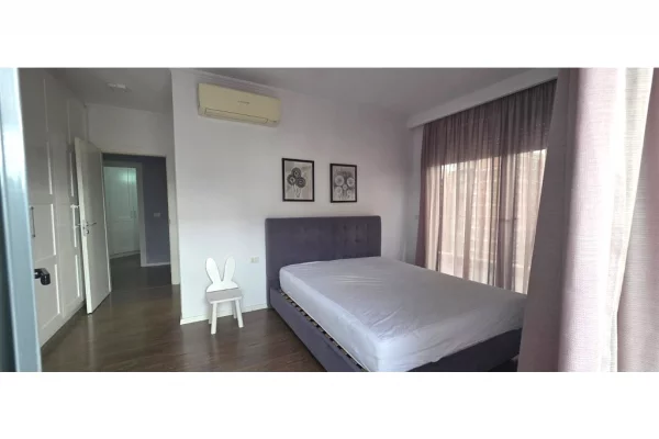 Appartamento in affitto a Tirana 2+1, Arredato