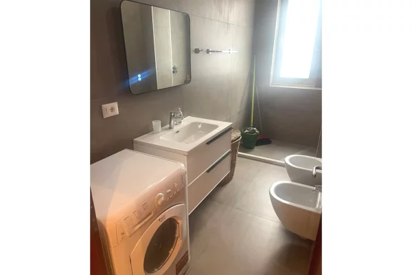 Appartamento in affitto a Tirana 3+1, Arredato