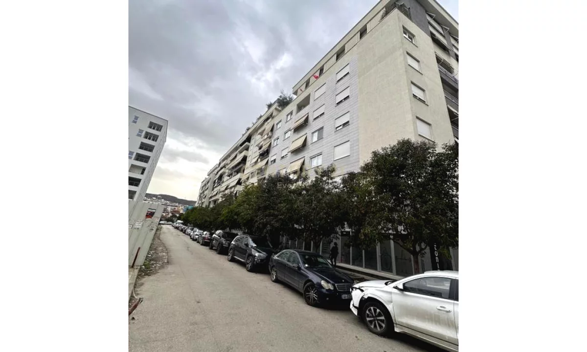 Apartment for sale in Tirana 1+1, Emty