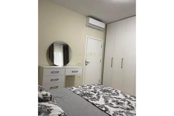 Appartamento in affitto a Tirana 2+1, Arredato