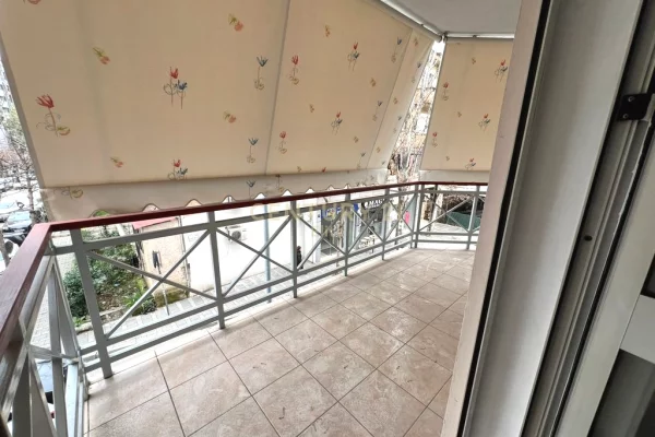 Zyre 3+2 Me Qira ne Garda, Gjimnazi Petro Nini Luarasi, Tirana e Re - 1200Euro | 127.20 m2