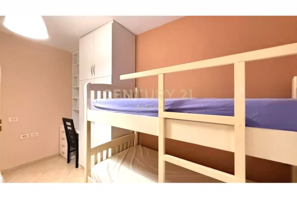 Appartamento in affitto a Tirana 2+1, Arredato