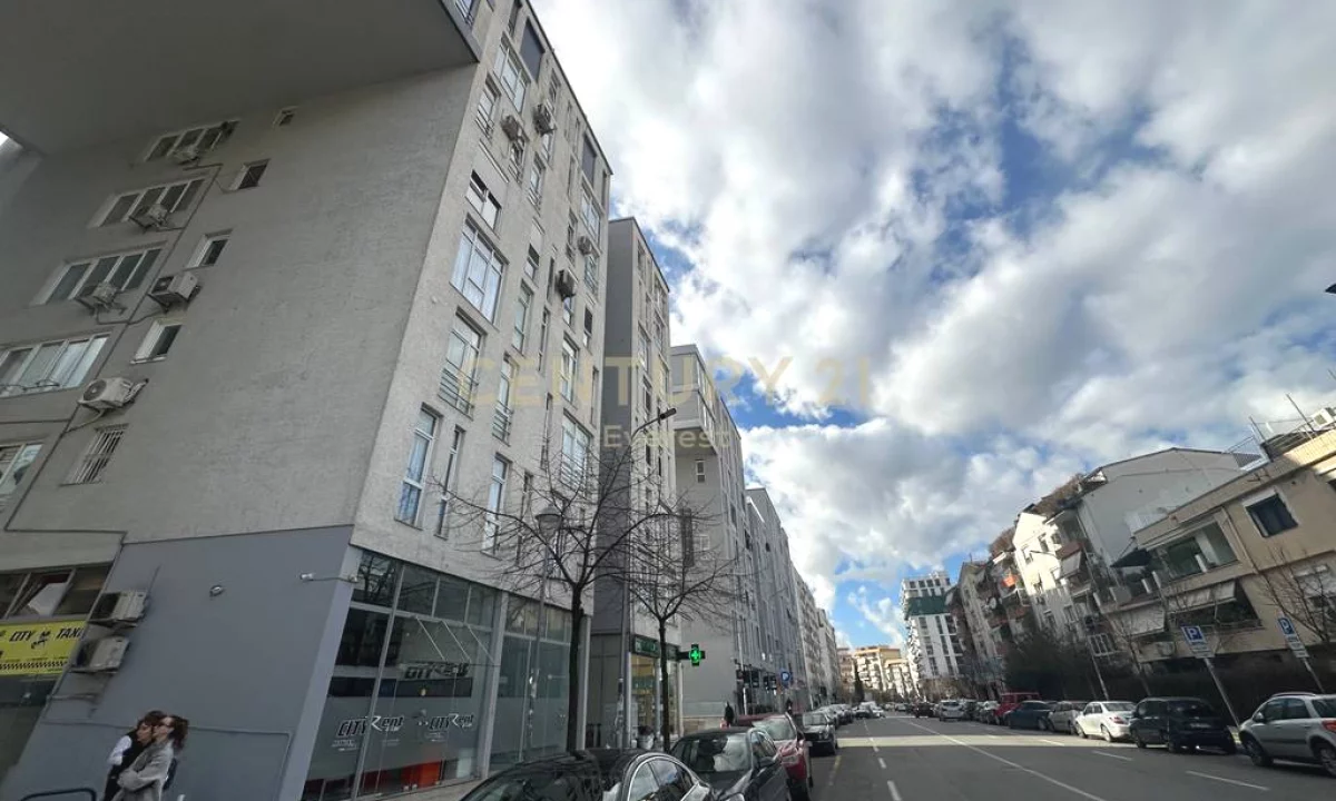 Komuna e Parisit, Japim Ambient Per Zyra Me Qira