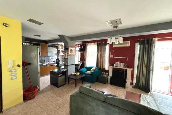 SHITET DUPLEX ME VERANDE TEK KODRA E DIELLIT 1!