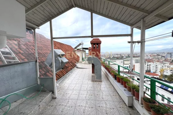 Shtepi ne shitje Duplex(shtepi me 2 kate) ne Tirane, 3+1, Mobilimi E mobiluar, Pagesa 323,500  Euro.