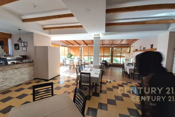 SHITET HOTEL ME 31 DHOMA NE GOLEM!