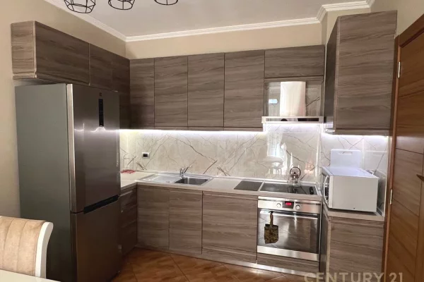 Appartamento in affitto a Tirana 1+1, Arredato