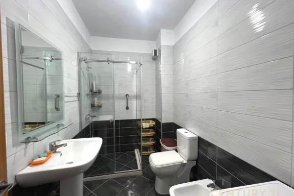 Appartamento in affitto a Tirana 1+1, Arredato