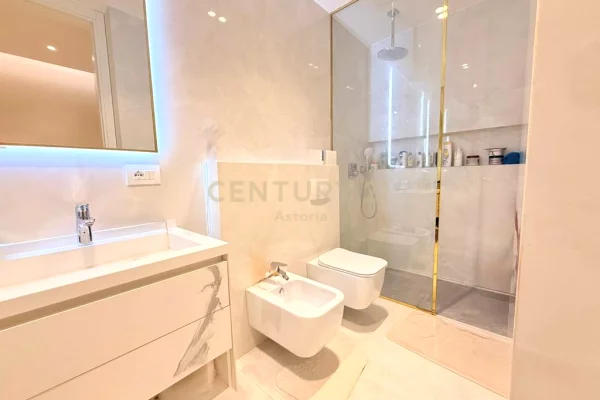 Appartamento in affitto a Tirana 2+1, Arredato