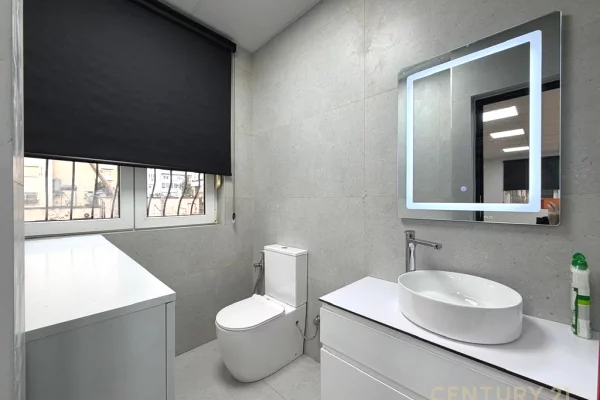 PERBALLE TOPTANIT, ZYRE OPEN SPACE PER QIRA!