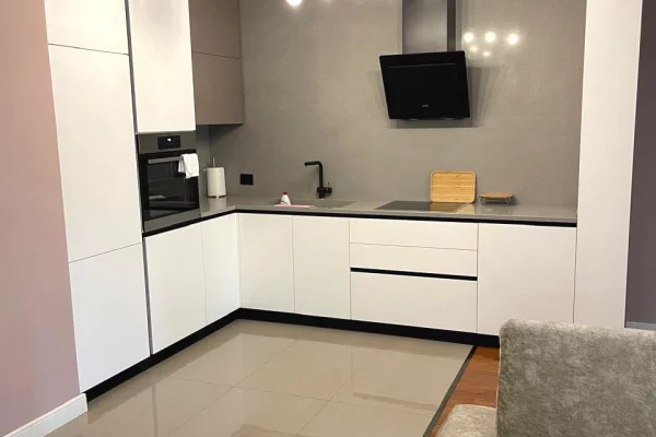 Appartamento in affitto a Tirana 2+1, Arredato