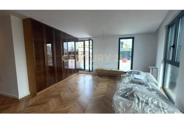 Casa in affitto 2+1 a Tirana - 1,300 Euro