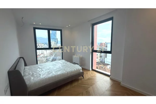 Appartamento in affitto a Tirana 2+1, Arredato