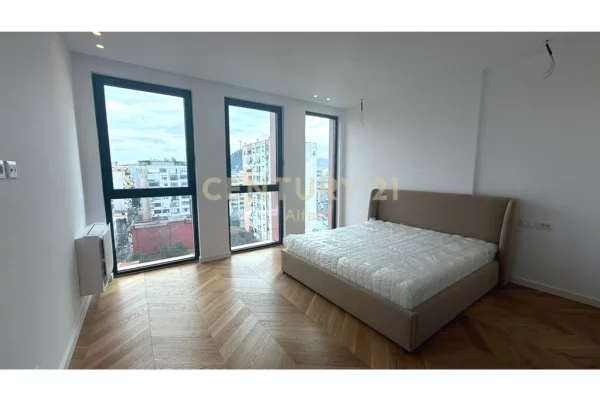 Appartamento in affitto a Tirana 2+1, Arredato