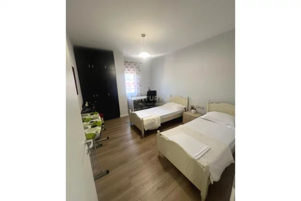 Appartamento in affitto a Tirana 2+1, Arredato