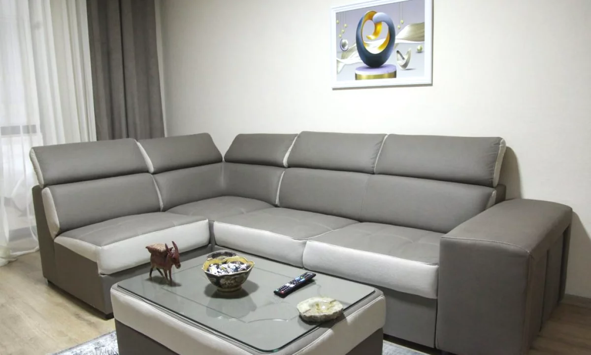 Appartamento in affitto a Tirana 2+1, Arredato