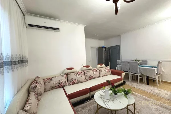 Shtepi ne shitje Apartament ne Tirane, 1+1, Mobilimi E mobiluar, Pagesa 105,000  Euro.