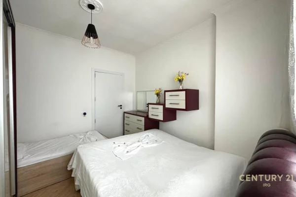 Shtepi ne shitje Apartament ne Tirane, 1+1, Mobilimi E mobiluar, Pagesa 105,000  Euro.