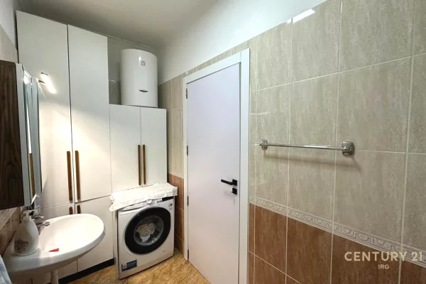 Shtepi ne shitje Apartament ne Tirane, 1+1, Mobilimi E mobiluar, Pagesa 105,000  Euro.