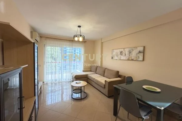 Appartamento in affitto a Tirana 2+1, Arredato