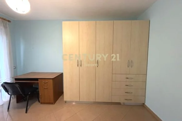 Appartamento in affitto a Tirana 2+1, Arredato