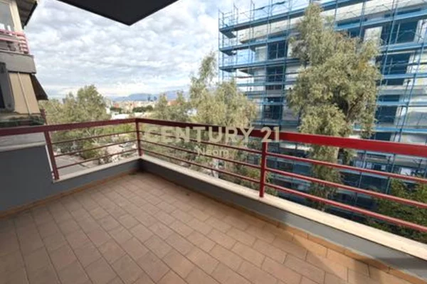 Appartamento in affitto a Tirana 2+1, Arredato