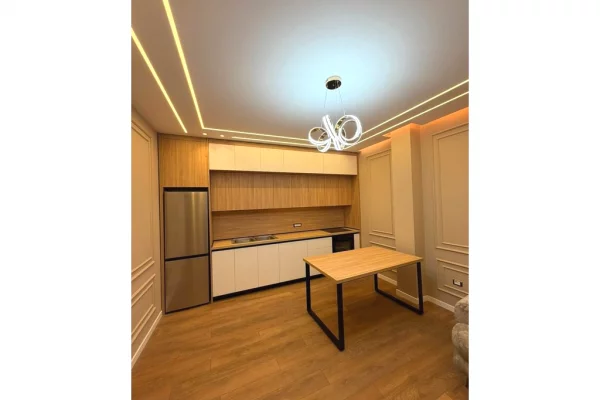 Appartamento in affitto a Tirana 2+1, Arredato