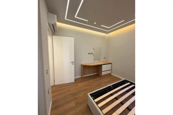 Appartamento in affitto a Tirana 2+1, Arredato