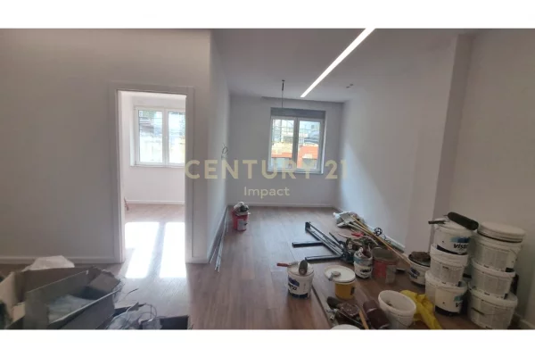 Shtepi ne shitje Apartament ne Tirane, 1+1, Mobilimi Bosh, pa mobiluar, Pagesa 130,000  Euro.