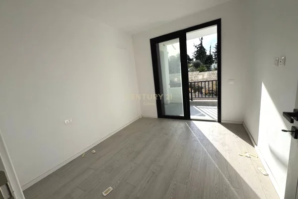 Shtepi ne shitje Apartament ne Vlore, 1+1, Mobilimi Bosh, pa mobiluar, Pagesa 191,200  Euro.