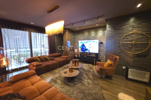 Shtepi me qera Vila Luksoze ne Tirane, 3+1, Mobilimi E mobiluar, Pagesa 3,500  Euro.