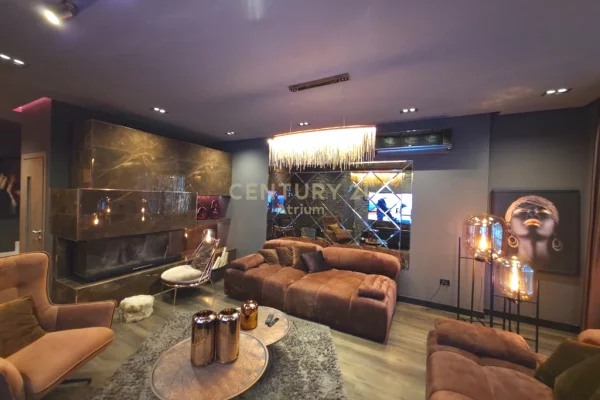 Shtepi me qera Vila Luksoze ne Tirane, 3+1, Mobilimi E mobiluar, Pagesa 3,500  Euro.