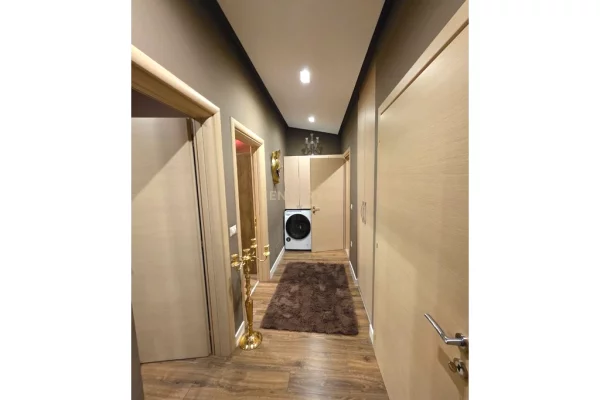 Shtepi me qera Vila Luksoze ne Tirane, 3+1, Mobilimi E mobiluar, Pagesa 3,500  Euro.