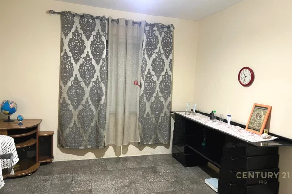 Shtepi ne shitje Apartament ne Tirane, 2+1, Mobilimi E mobiluar, Pagesa 210,000  Euro.
