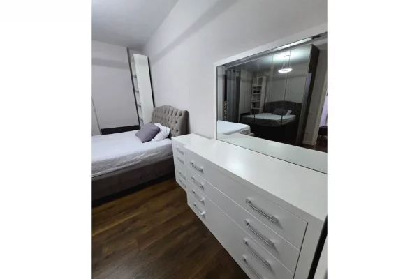 Appartamento in affitto a Tirana 2+1, Arredato