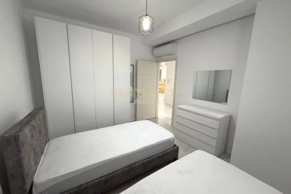 Appartamento in affitto a Tirana 2+1, Arredato