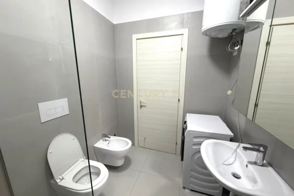 Appartamento in affitto a Tirana 2+1, Arredato