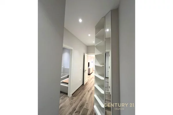 Appartamento in affitto a Tirana 2+1, Arredato