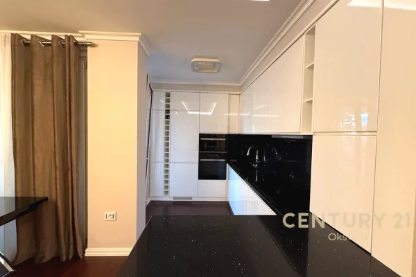 Appartamento in affitto a Tirana 2+1, Arredato