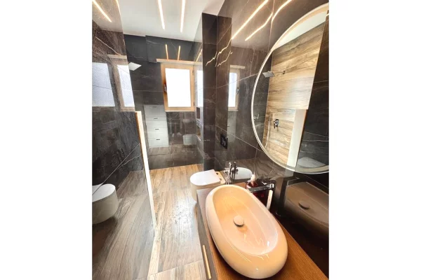 Appartamento in affitto a Tirana 2+1, Arredato