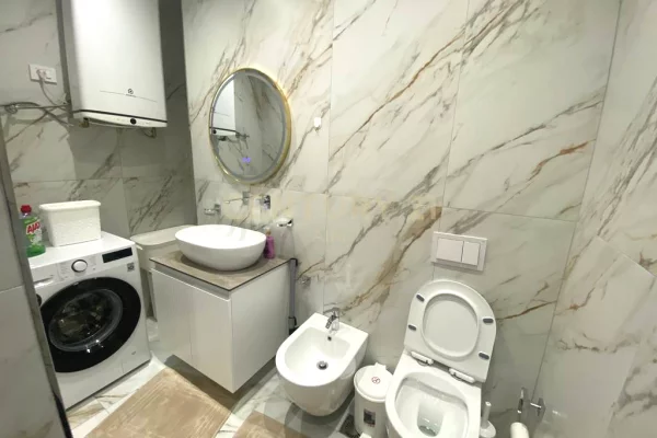 Appartamento in affitto a Tirana 2+1, Arredato