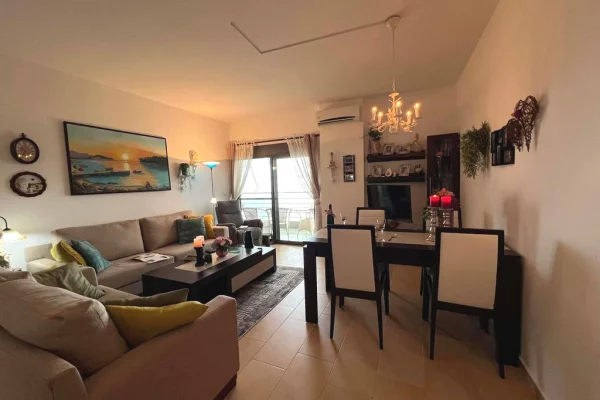 Shtepi ne shitje Apartament ne Sarande, 2+1, Mobilimi E mobiluar, Pagesa 220,000  Euro.