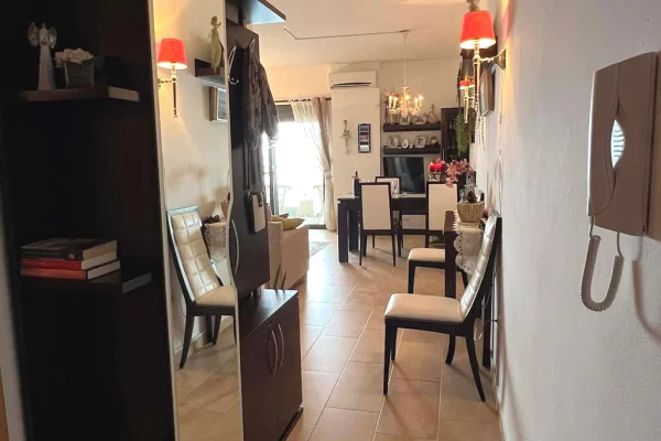 Shtepi ne shitje Apartament ne Sarande, 2+1, Mobilimi E mobiluar, Pagesa 220,000  Euro.