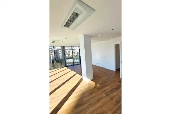 Appartamento in affitto a Tirana 2+1, Arredato